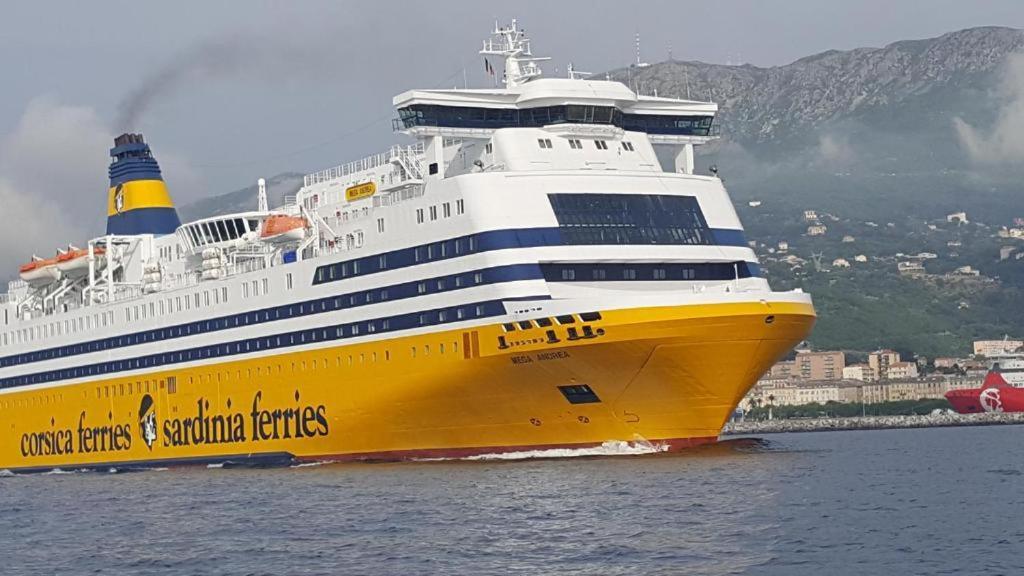Cap Corse Uribellinu 2 Formule Petit Dejeuner Santa-Maria-di-Lota Екстериор снимка